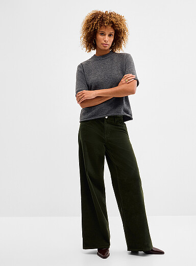 Le pantalon fin velours c&ocirc;tel&eacute; <b>Coupe : jambe large, taille r&eacute;guli&egrave;re</b>