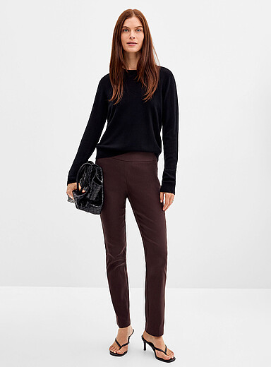 Le pantalon bengaline taille confort <b>Coupe : jambe ajust&eacute;e, taille r&eacute;guli&egrave;re</b>