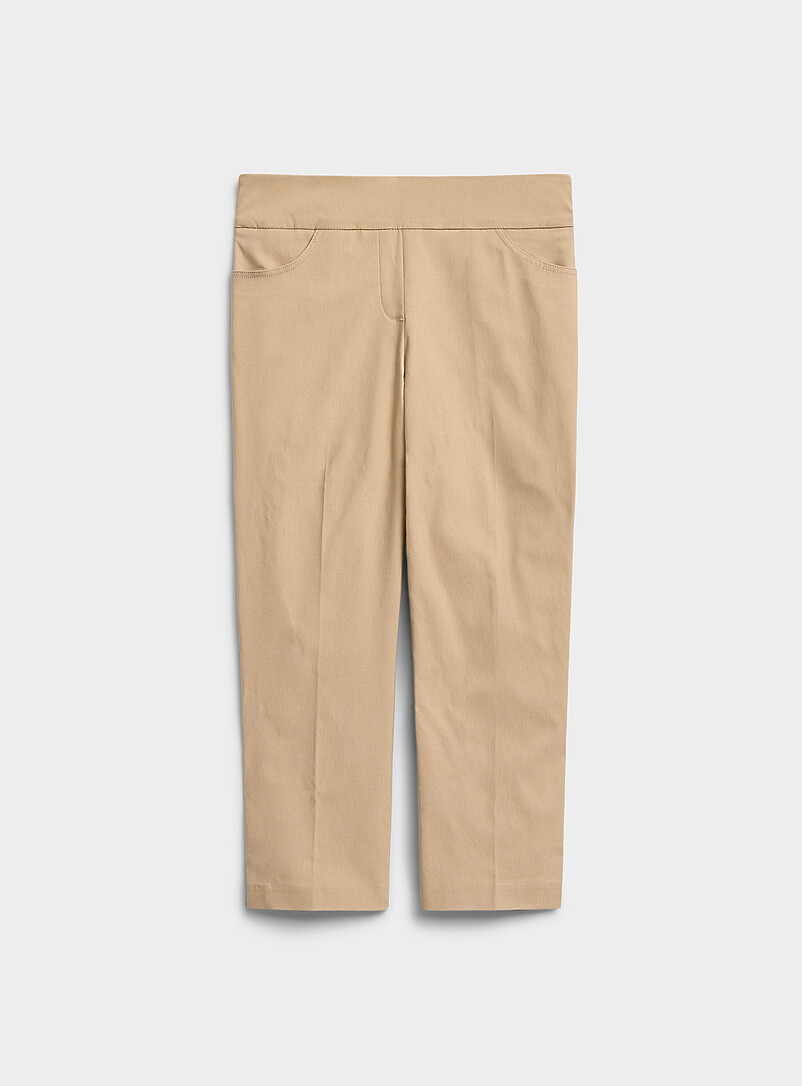 Contemporaine White Comfort-waist bengaline capri pant <b>Fit: Slim leg, regular rise</b> for women