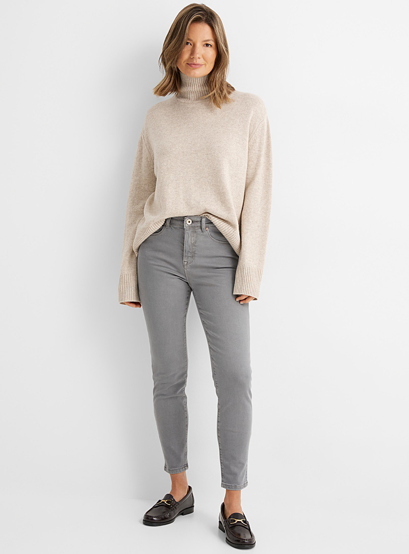 Contemporaine Grey Straight and narrow stretch jeans for women
