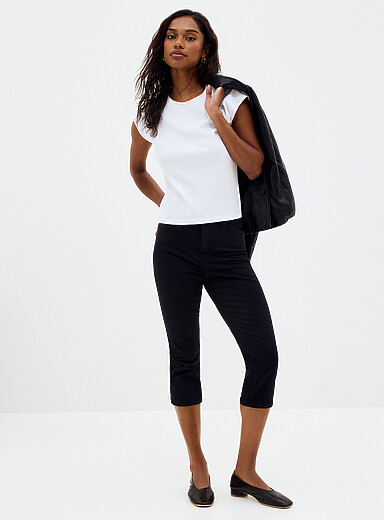 Colourful denim capri pant <b>Fit: Slim leg, regular rise</b>