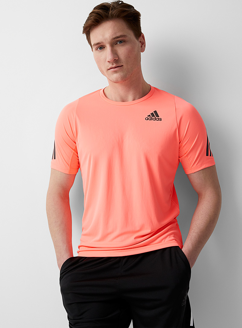 Adidas: Le t-shirt néon manches courtes signature Icon Rose pour homme