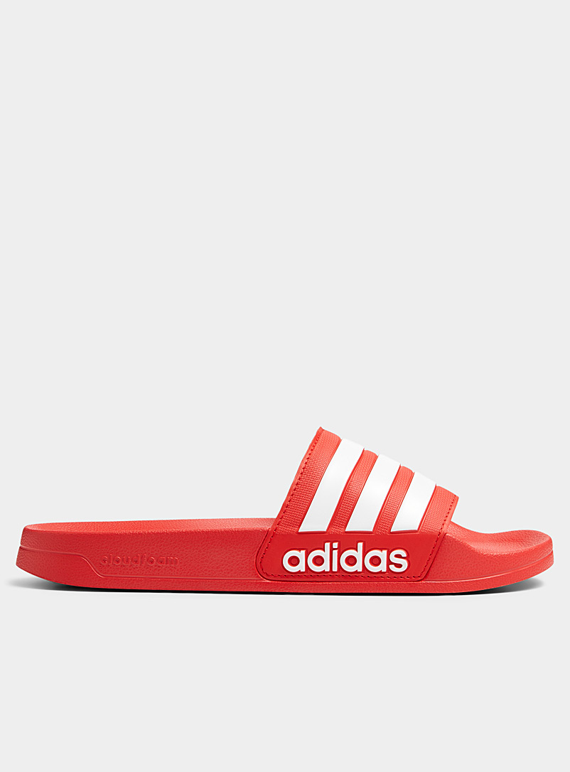 Adidas Originals: La sandale de douche Adilette Homme Rouge pour homme