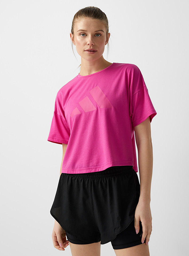 Adidas: Le t-shirt maille perforée Train Icons Rose pour femme