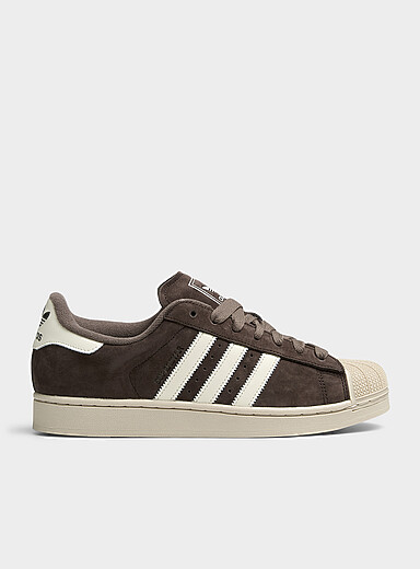 Le sneaker Superstar II nubuck caf&eacute; Homme
