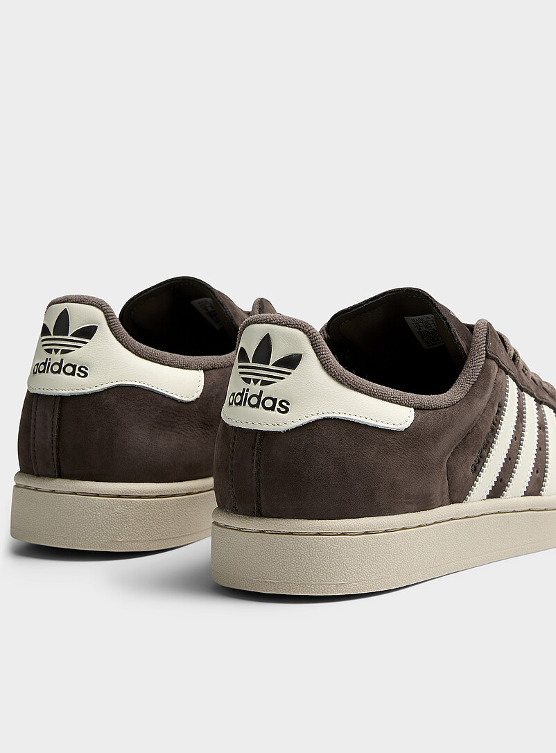 Adidas Originals: Le sneaker Superstar II nubuck caf&eacute; Homme Brun pour homme