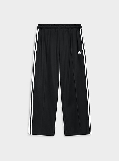 Adidas Originals Black Oversized track pant <b>Baggy fit</b> for men