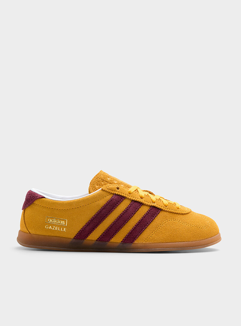 Adidas Originals: Le sneaker Gazelle Lo Pro su&egrave;de jaune et bordeaux Femme Jaune pour femme