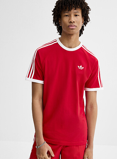 Le t-shirt lis&eacute;r&eacute; trois bandes