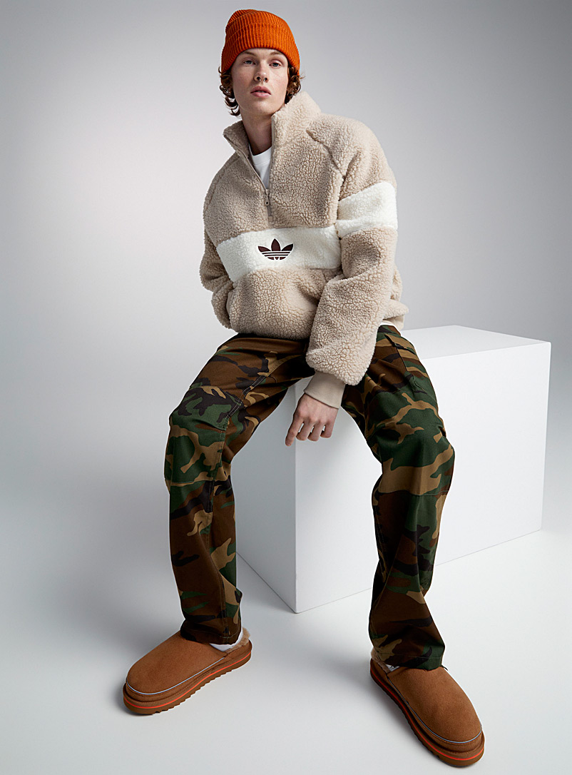 Adidas: Le chandail Sherpa bloc logo Tan beige fauve pour homme