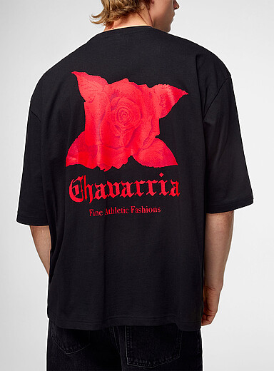 Le t-shirt surdimensionn&eacute; rose rouge