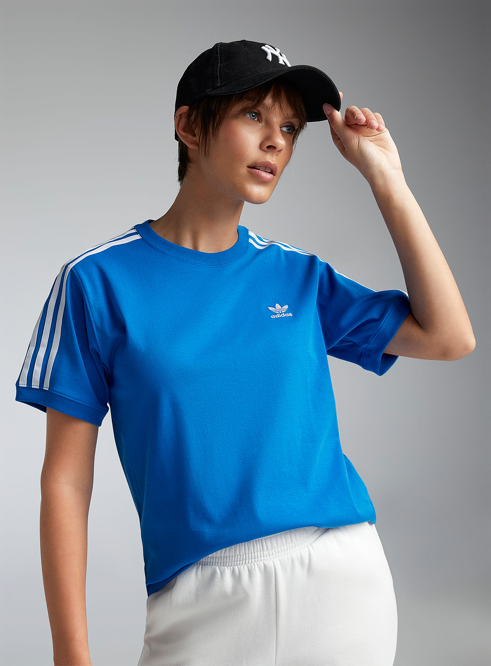 Adidas Originals Signature Stripes Tee In Blue