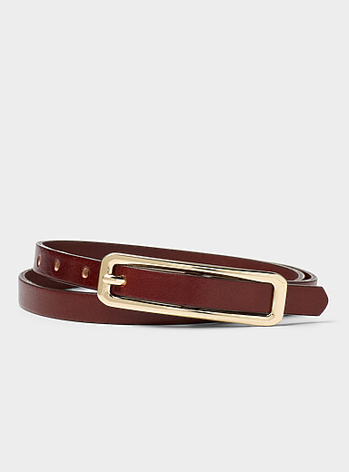 La fine ceinture cuir lustr&eacute; boucle allong&eacute;e