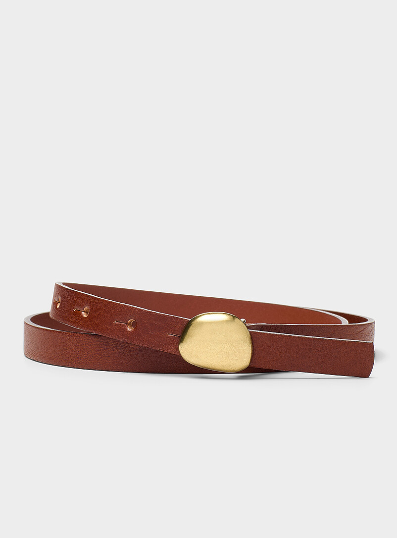 Simons: La fine ceinture cuir boucle laiton bross&eacute; Noir pour femme