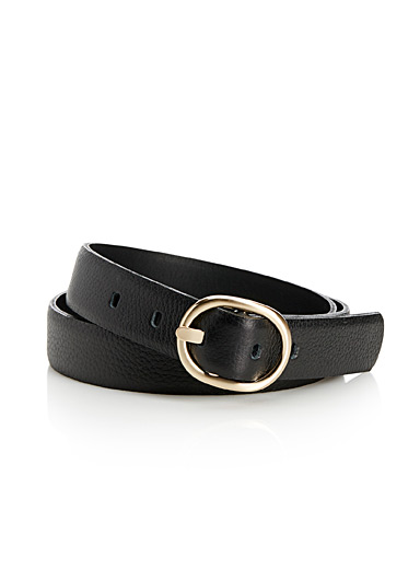 Gold oval-buckle leather belt