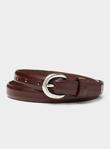 Puffy round-buckle textured leather belt