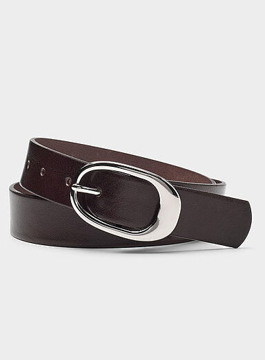 Oval buckle wide leather belt