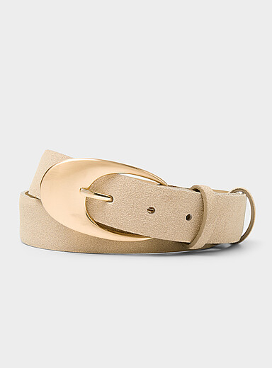 La ceinture su&egrave;de boucle massive m&eacute;tallique