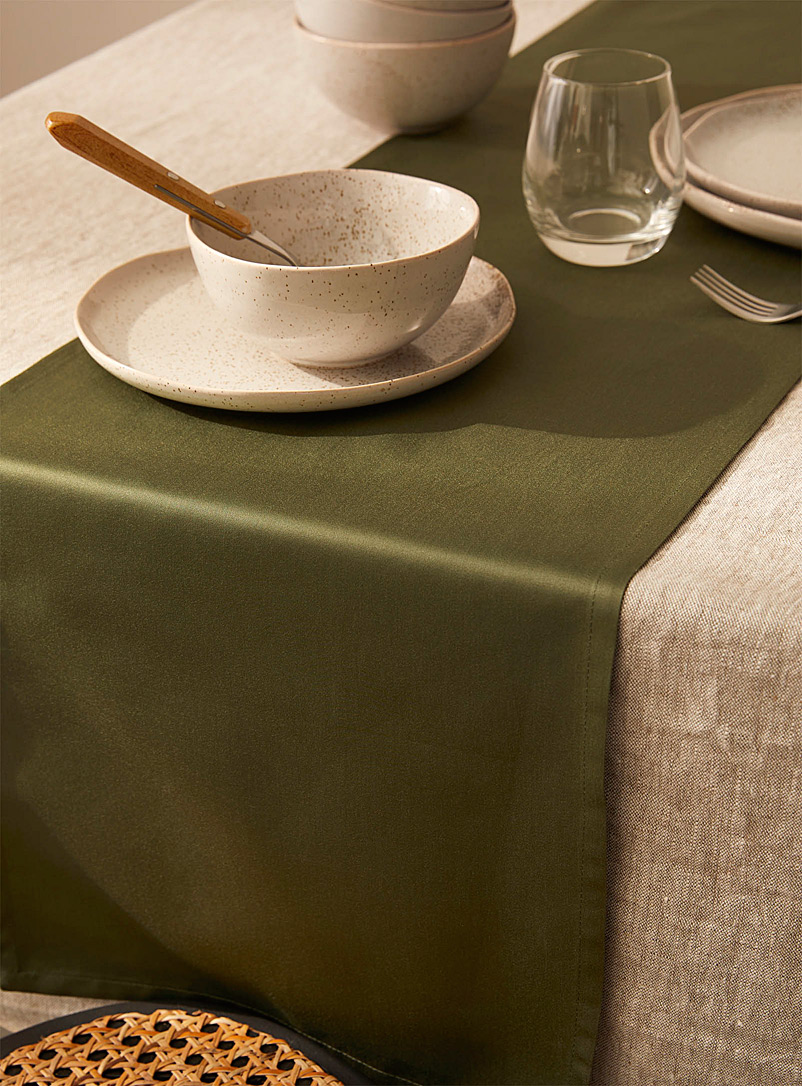 Simons Maison Mossy Green Olive satiny table runner 33 x 180 cm