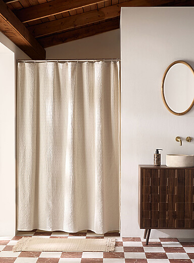 Le rideau de douche texture gaufr&eacute;e