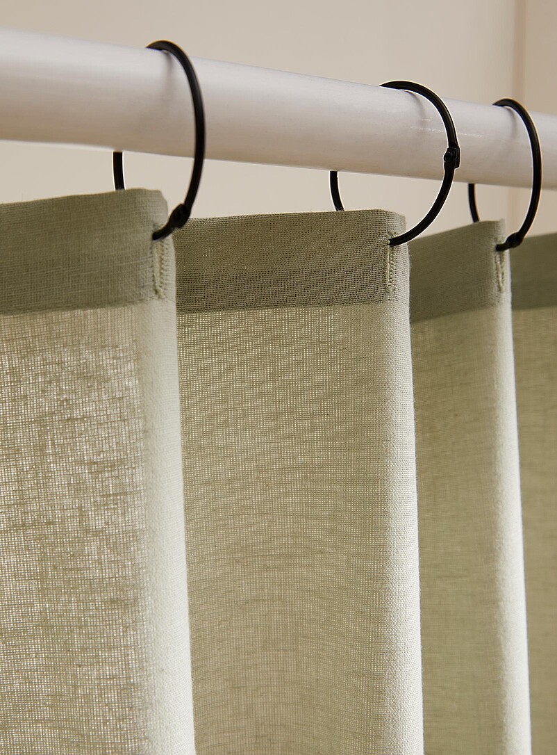 Simons Maison Green Touch of linen shower curtain
