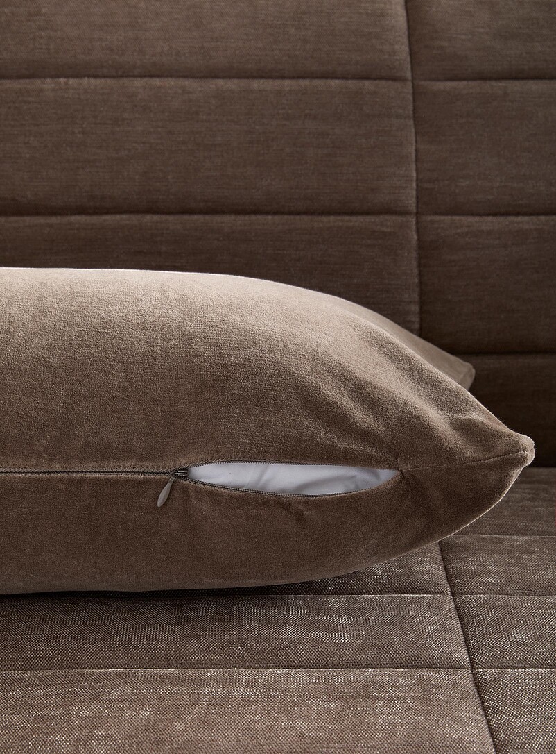 Simons Maison: Le coussin d&eacute;houssable doux velours de coton 30 x 90 cm Taupe