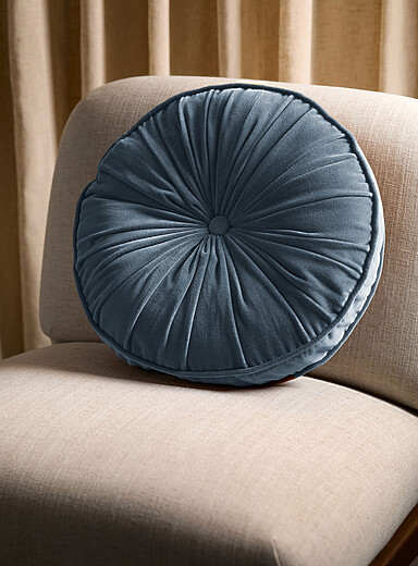 Soft pleated cotton velvet round cushion 42 cm in diameter