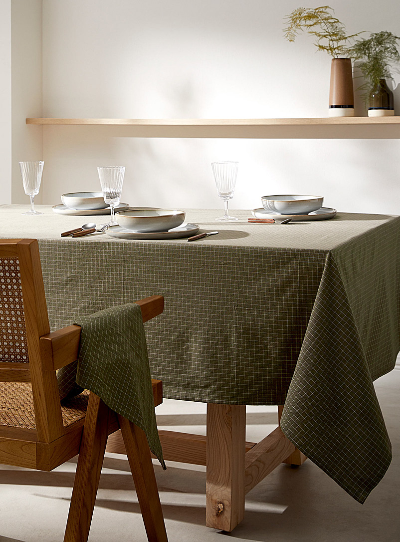 Tablecloths | Simons Canada