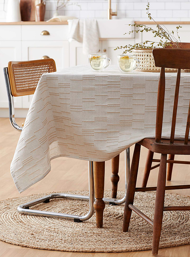 Tablecloths | Kitchen & Dining room | Simons Canada