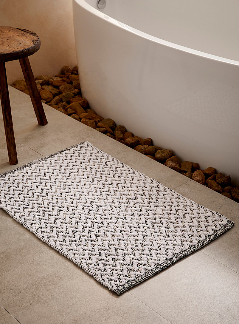 Simons Maison: Le tapis de bain zigzag 50 x 80 cm Blanc et noir
