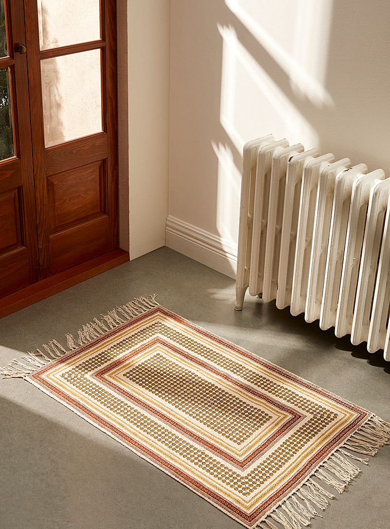 Accent Rugs | Simons