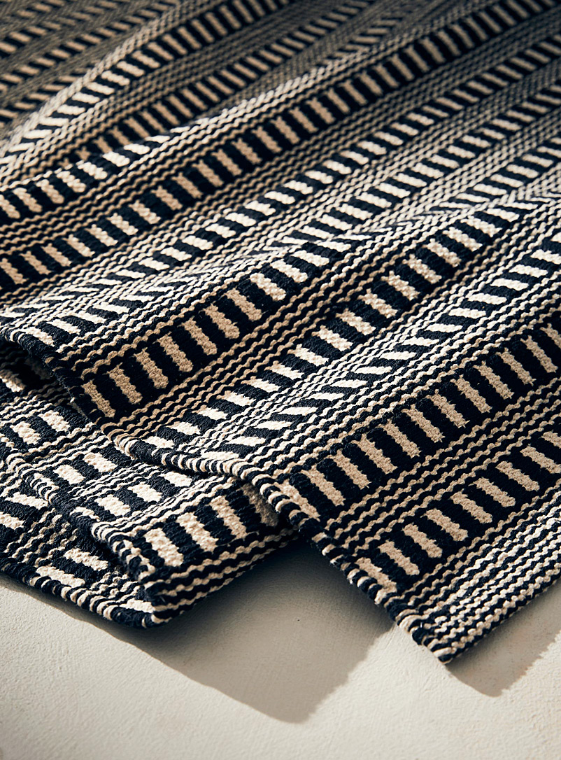 Simons Maison Black and White Graphic stripes woven hallway runner 75 x 215 cm