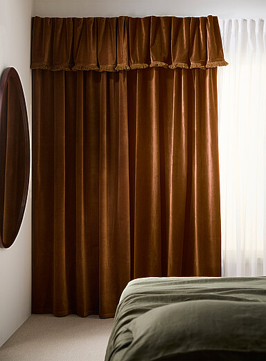 Sumptuous velvet fringed valance curtain <b>Single panel</b> 140 x 220&nbsp;cm