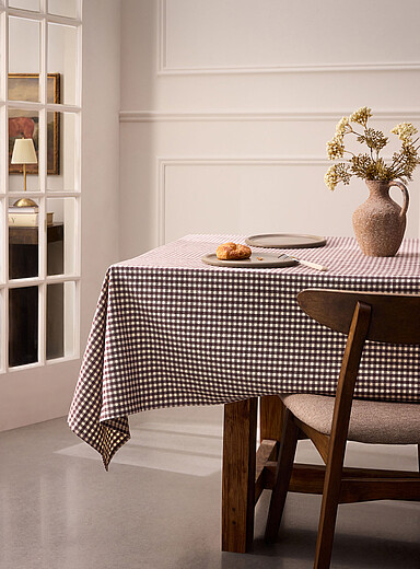 Simons Maison Hazelnut Mocha gingham tablecloth