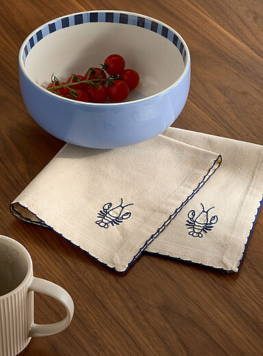 Sea's bounty embroidered napkin
