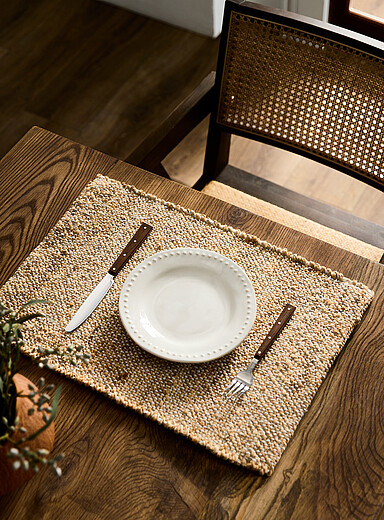 Rectangular cotton-jute blend placemat