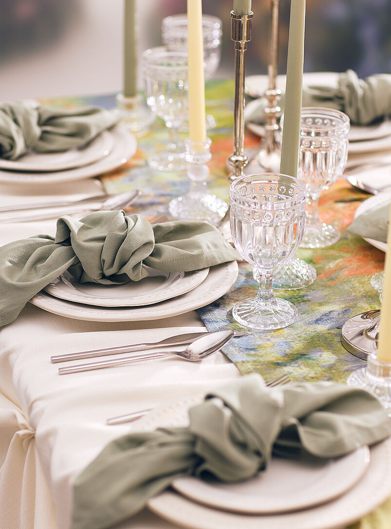 Poppy fields linen-blend table runner 33 x 230 cm A Tribute to