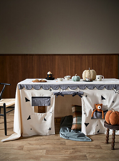 Little haunted house tablecloth <b>Halloween Collection</b>