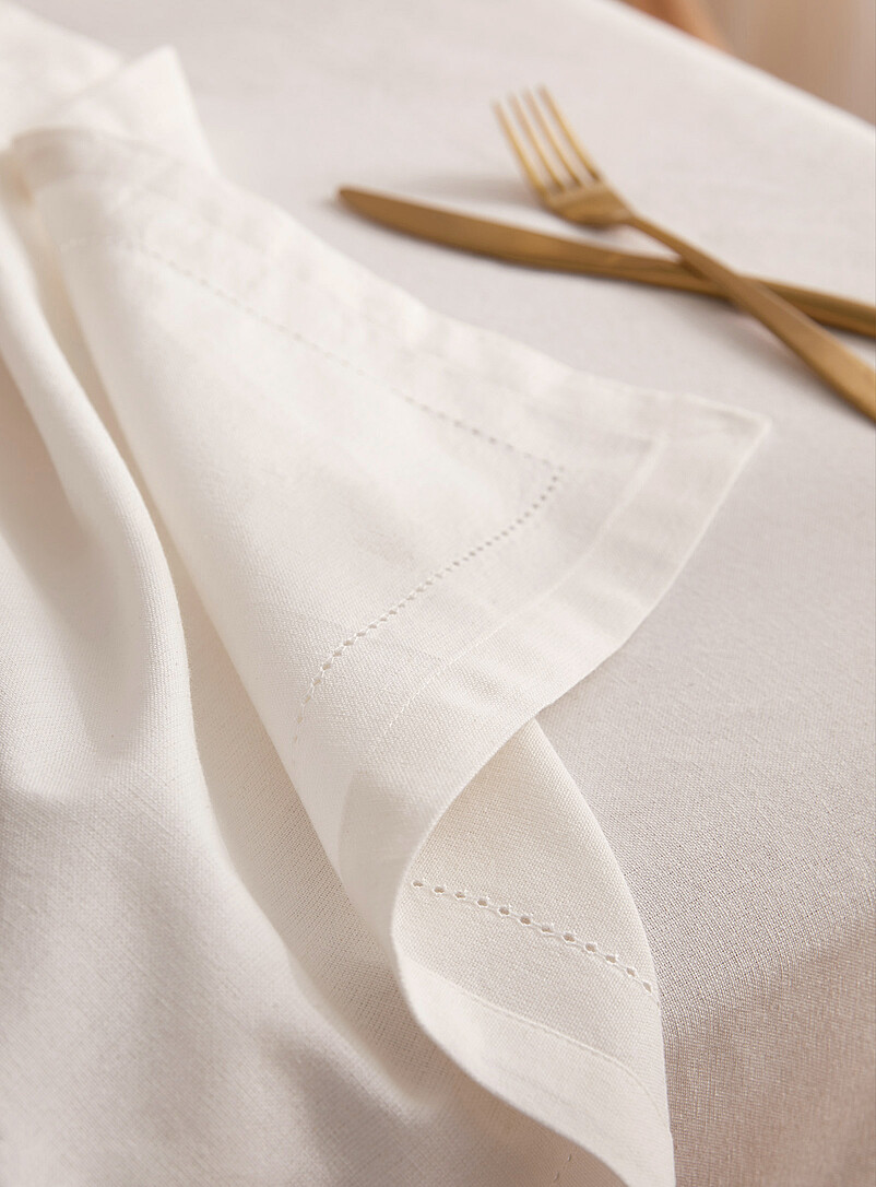 Dotted frame white napkins Set of 2 product image 2