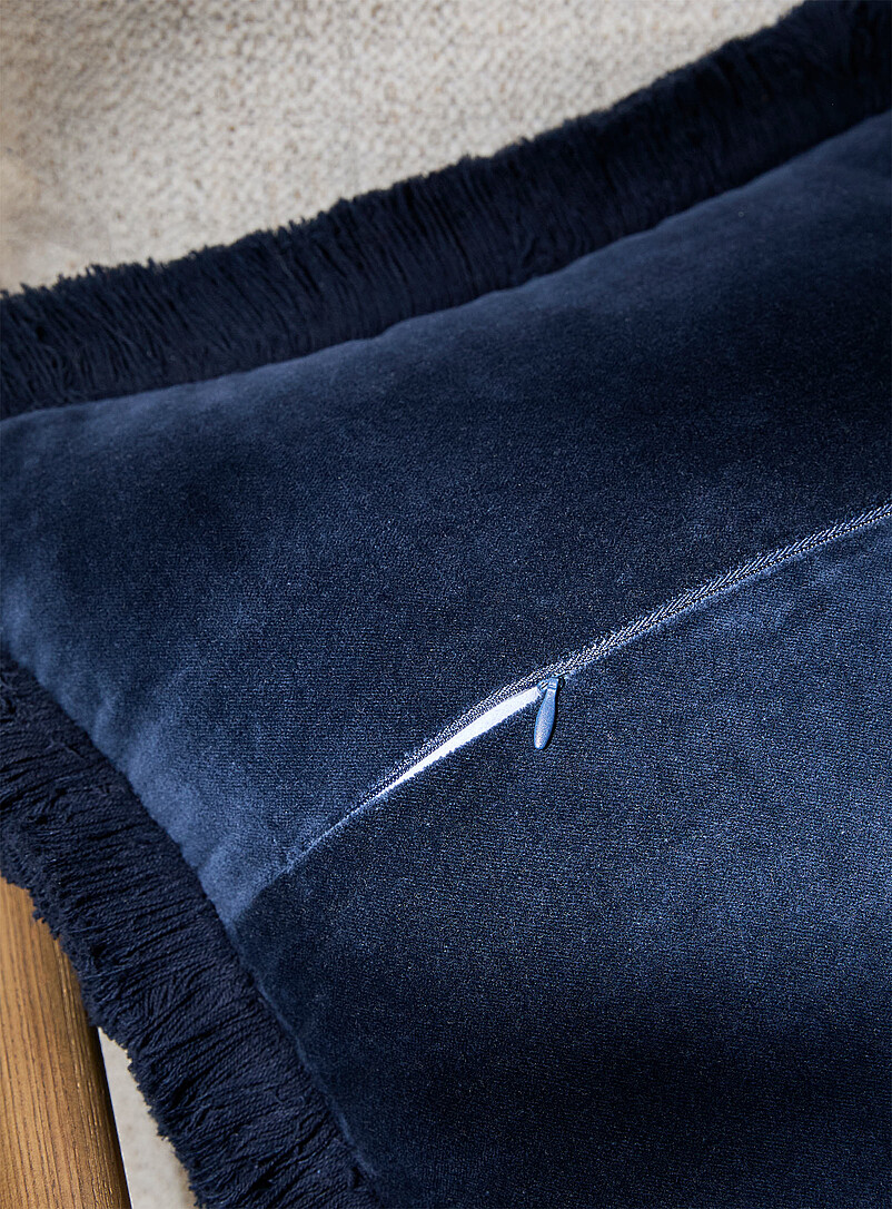 Sumptuous velvet fringed removable-cover cushion 50 x 50 cm product image 2