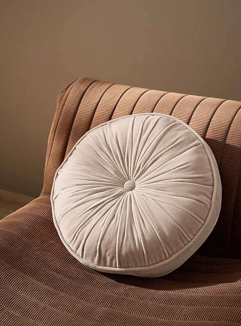 Soft Velvet Drape Round Cushion 44 Cm In Diameter