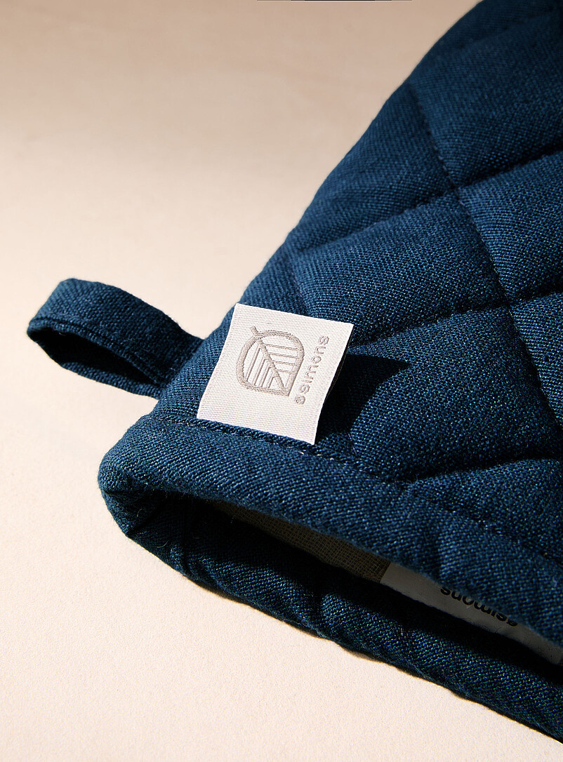 Small plain oven mitt product image 2