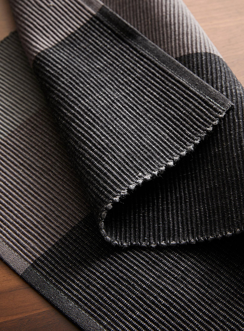 Block-stripe placemat product image 2