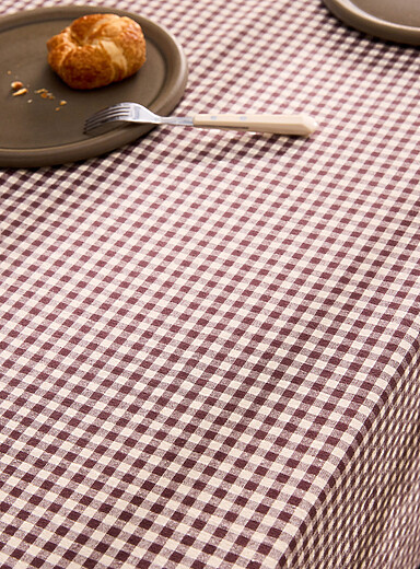 Mocha gingham tablecloth