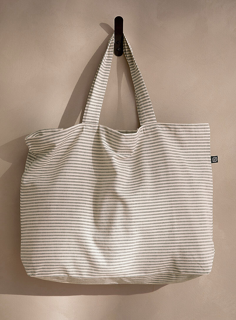 Pyjama-stripe shopping bag product image (primary)