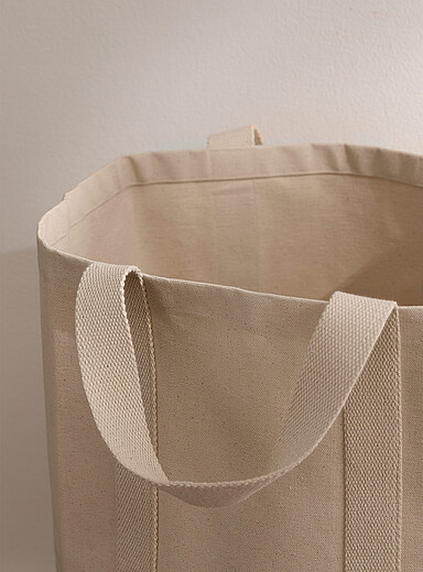 Speckled laundry basket