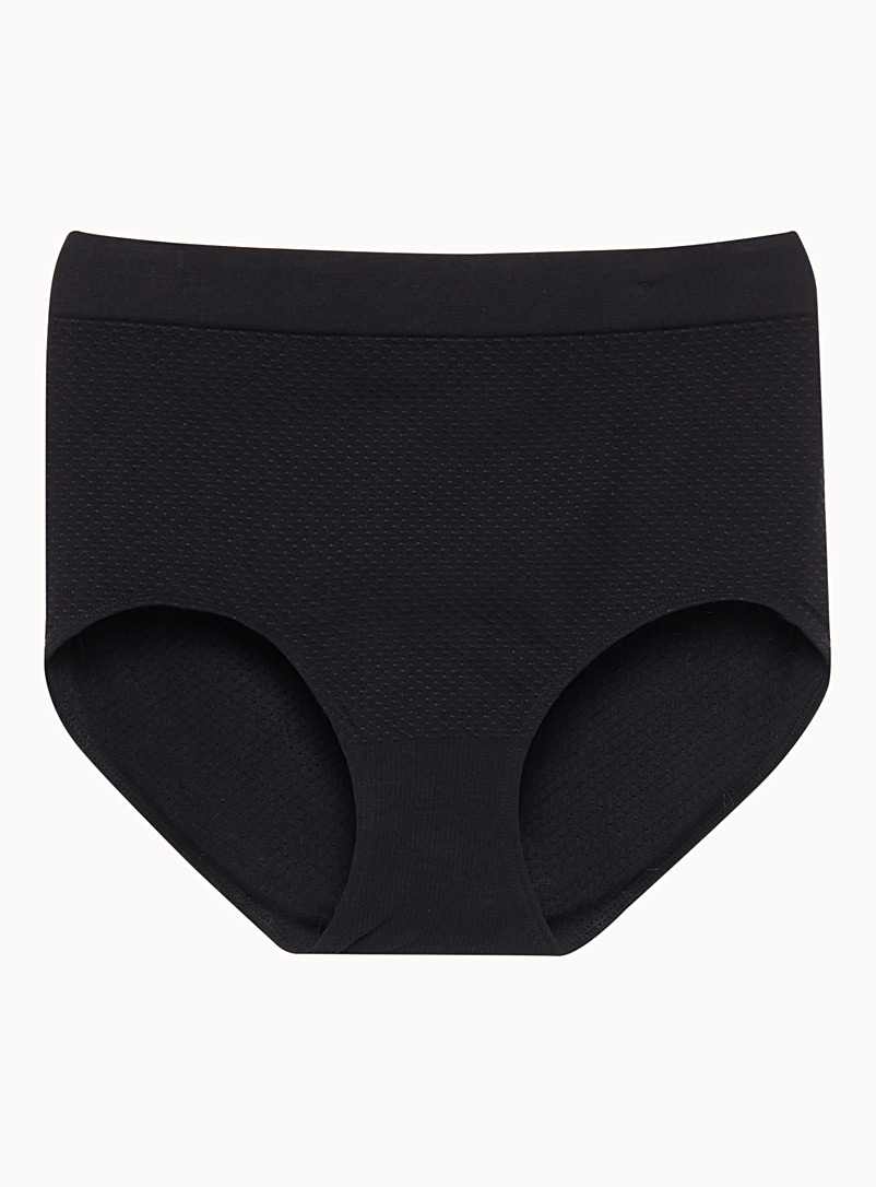 https://imagescdn.simons.ca/images/3625-637-1-A1_2/textured-high-rise-panty.jpg?__=8