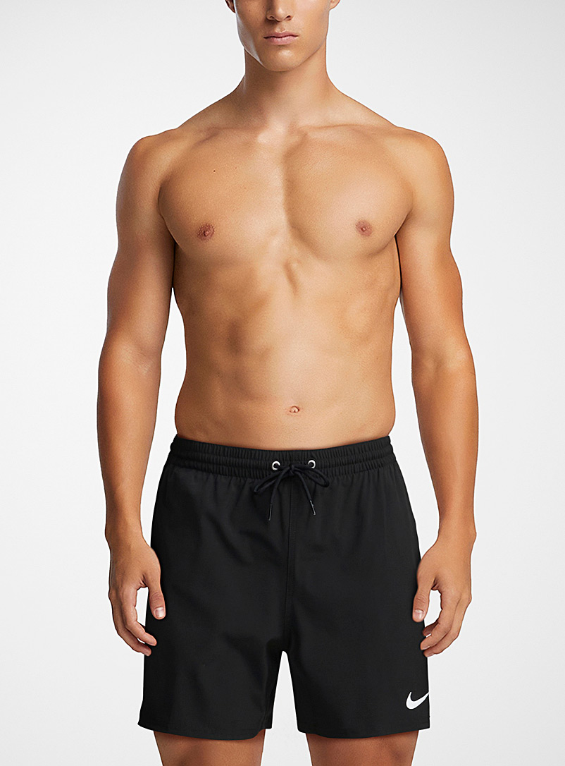 Nike Swim: Le maillot short extensible monochrome Noir pour homme