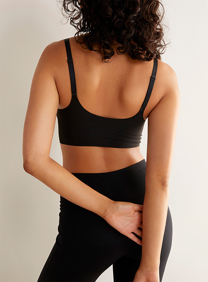 Calvin Klein: La bralette encolure V invisible Beige pour femme