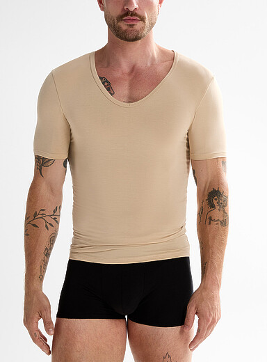 Le t-shirt sous-v&ecirc;tement col V